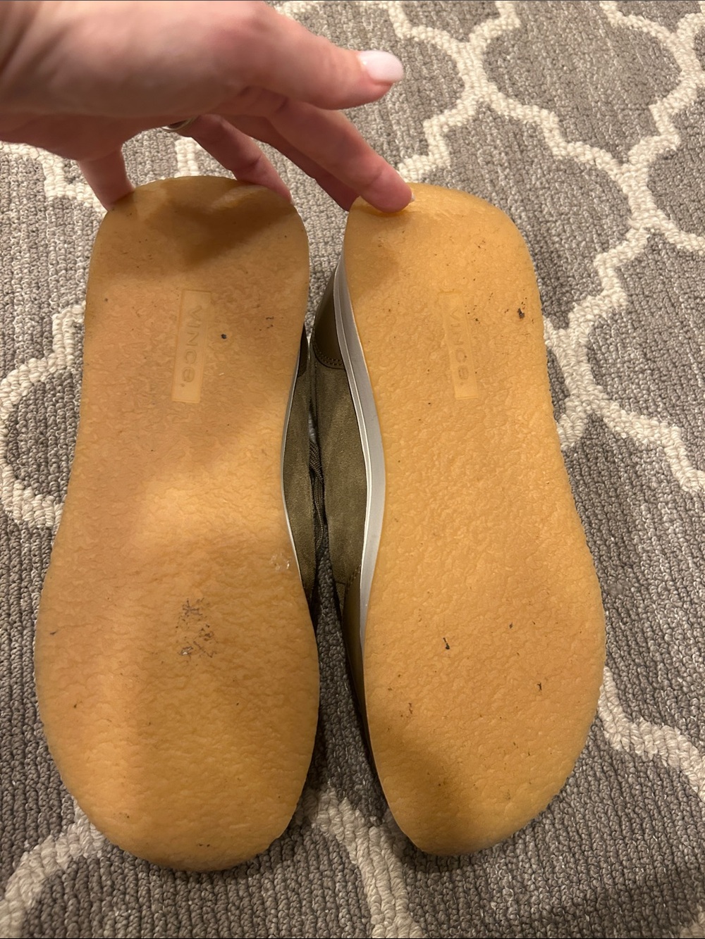 Vince Olive Green Low-Top Sneakers - Picture 2 of 4